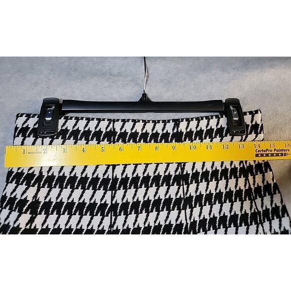 VERSONA Women’s Sz M Black White Houndstooth Knit Skirt A-Line Midi Fringe NWT - Picture 4 of 8